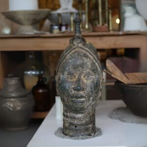 Cabeza Yoruba Africana de bronce